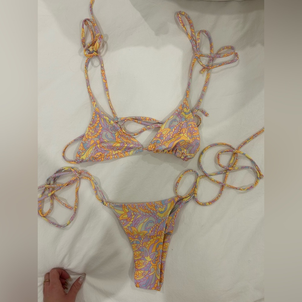 Kulani Kinis Bikini